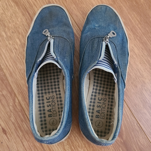 Slip On Sneakers - Picture 2 of 12